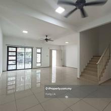 Taman Kempas Utama  2.5 storey link house 