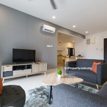 Walk Distance to MRT / Freehold / Below Market Value 20%