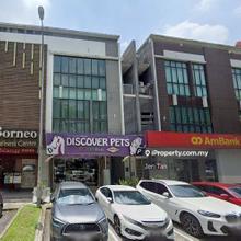 Intermediate shop 22x75sf with ample parking at Kota Kemuning for rent