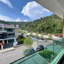 3 Storey Corner House, For Rent / Sell, Taman Hijauan Selayang, 5r5b