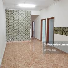 1.5 Storey Terrace House@Bandar Tun Hussein Onn For Rent 