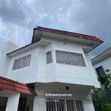 Nice Semi D in Prime location for Sale! Near 1U, Ikea, the Curve