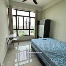 Citywoods room for rent, near ciq, female tenant only