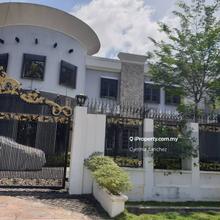 Double storey bungalow  comes with private  pool