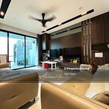 The light collection 4 - rare in market, 2185sqft fully renovated