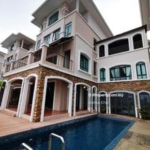 Moonlight Bay Bungalow with Pool For Sale