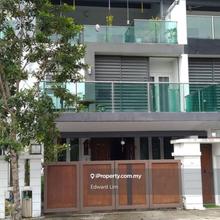 2.5 Storey Superlink, Renovated & Extended