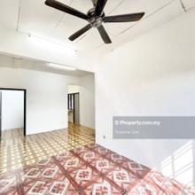 Gaya flat for rent, higest floor, basic fitting, many many carpark