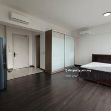 5 Star Facilities, studio unit, lake view, digital lock