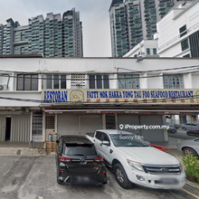 Salak South Garden Shop For Rent Good Location