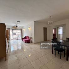 Corner unit facing golf view with two car parks negotiable 