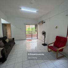 Shot walk to MRT, Good for Own Stay and Investment