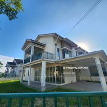 Corner Lot house with Big Land Size!!