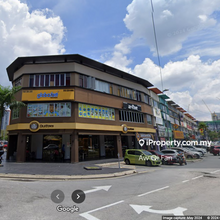 3 Storey Shop , good for own use or invest 