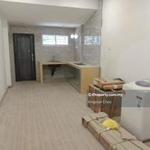 Newly Renovated & Modern Unit