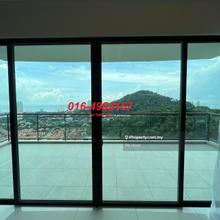 Near parks, schools and shops. Full sea & Mountain View.