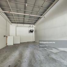Brand new retail unit for rent on Old Klang Road. Must view