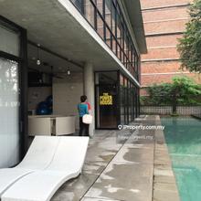 Detached Building for Office, showroom, restaurant in PJ Trade Centre