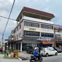 Near to Pasar Borong Selayang 