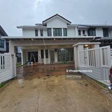 Beautiful Endlot With 10' Land Building Size 31' x 75' Gated Guarded