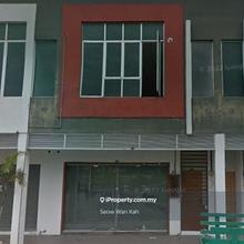Double storey shop 20 x 70 ft facing main road at kuala kuang