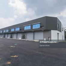Telok Panglima Garang   1.5storey Link Factory / Warehouse 30x109