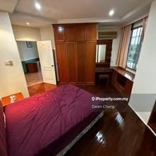 3 Bedroom De Summit Condominium for Rent