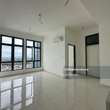 Space Residency Jb Town Middle Floor with Swimming Pool View For Sale