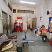 Temiang terace house walking distance to school, shops food courts etc