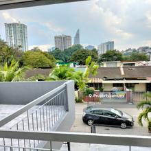 Big Middle Room @ Double Storey House at Bangsar Jalan Tempinis Area
