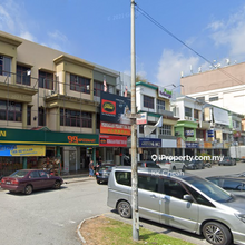 Selayang 3 Storey Corner Shop for Sale near Nsk Trade City Selayang