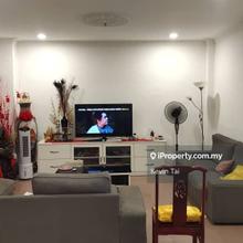 Terrace house for Sale