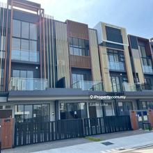 Brand New 3 Storey House Taman Puchong Legenda Walk to ioi Mall