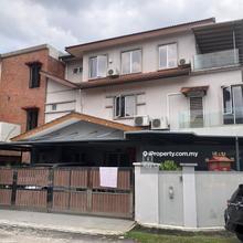3 Storey Semi-D, Near to Golf Club, Hospital, School, Restaurant &Shop