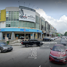 Lorong Batu Nilam Corner Shop, Bandar Bukit Tinggi For Rent Rm 17k.