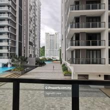 Luxury living in town by the sea