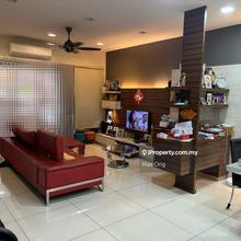 Excellent location , 2.5 Storey Fully Reno For Sale