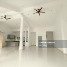 Low density, green scenery, communal pool and gym