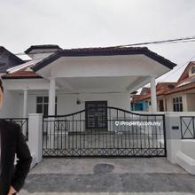 Full Loan Available. Newly Reno Semi D. Welcome Viewing & Discuss