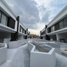 Luxury Living Redefined 26 Araville Your Oasis in the Heart of PJ