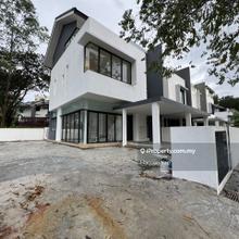 Corner house seri kembangan, 3 storey, brand new