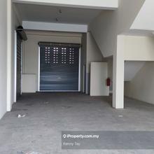 Shop For Rent Crowded Area Facing Road Great Location Kota Laksamana