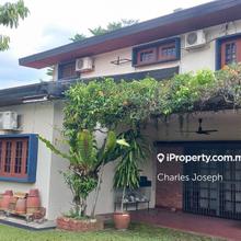 A Cul De Sac Retro Home