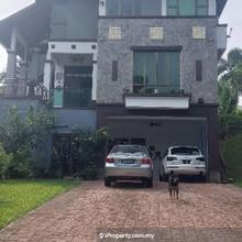 3 Storey Bungalow/Villa with Swimming Pool 