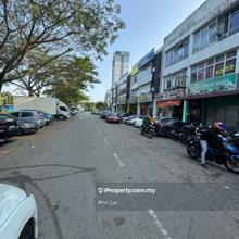 ROI 3.91% -Facing Main Road-Intermediate & International Lot -Freehold
