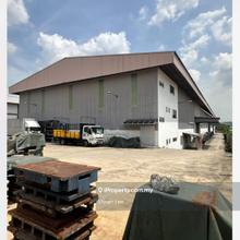 Kg Subang 2 acres warehouse for rent