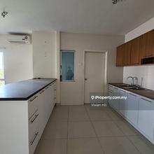 Walk distance to MRT. Well Maintained 