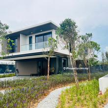 Waterfront bungalow super low density mansion design 