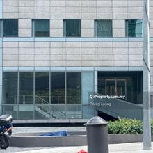 Ground Floor Retail-space / High Visibility / Showroom / Banking space
