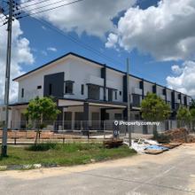 Terrace house for Sale